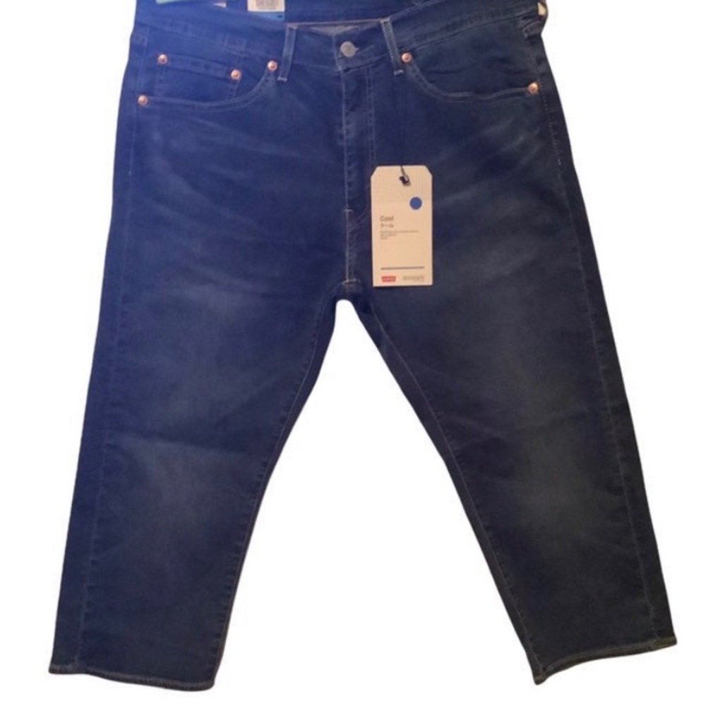 Men 505 cropped Levi short 
Size 32 L